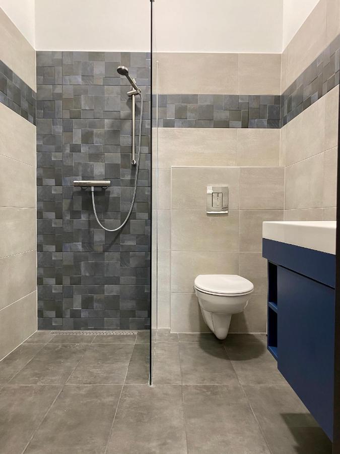 Jogasz Street - A. Apartman Appartement Pécs Buitenkant foto